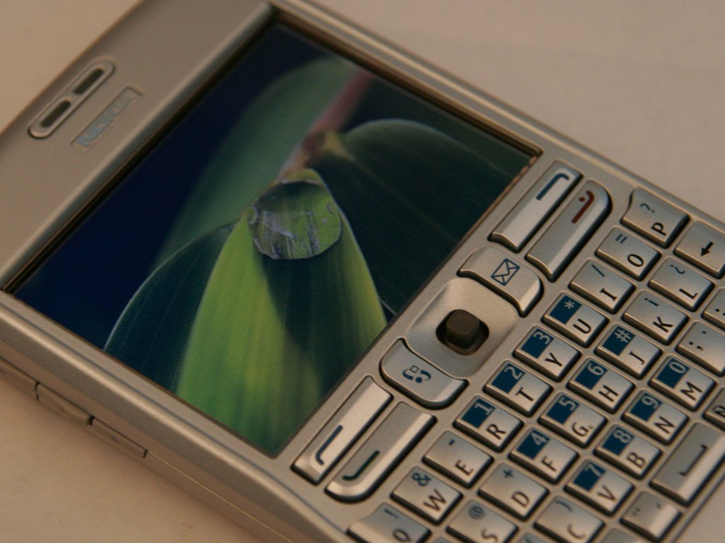 查看诺基亚e61大图