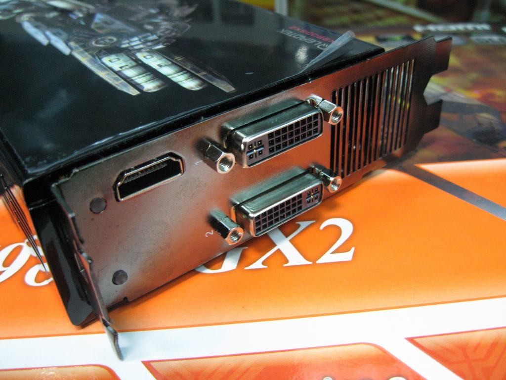 丽台px9800gx2图片17