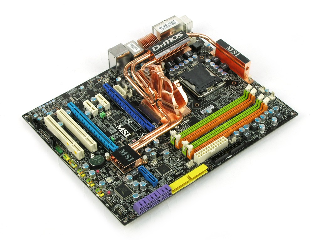 msi微星p45 platinum主板原图 高清图片 p45 platinum图片下载 第1页