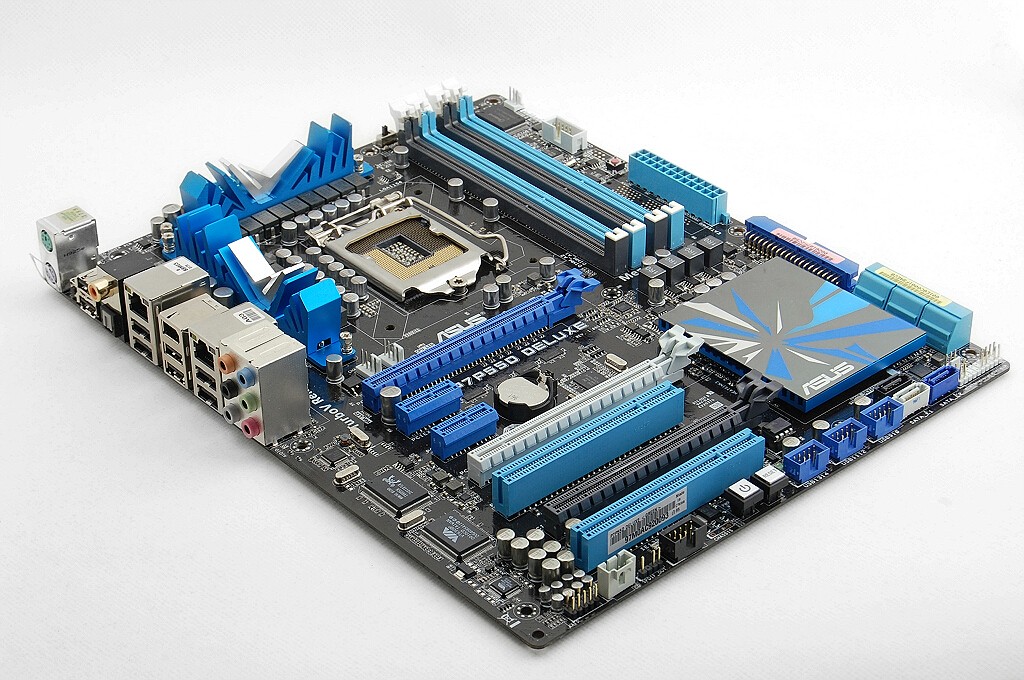 华硕p7p55d deluxe外观图片3