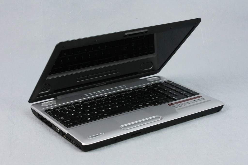东芝satellite l521笔记本原图 高清图片 satellite l521图片下载 第