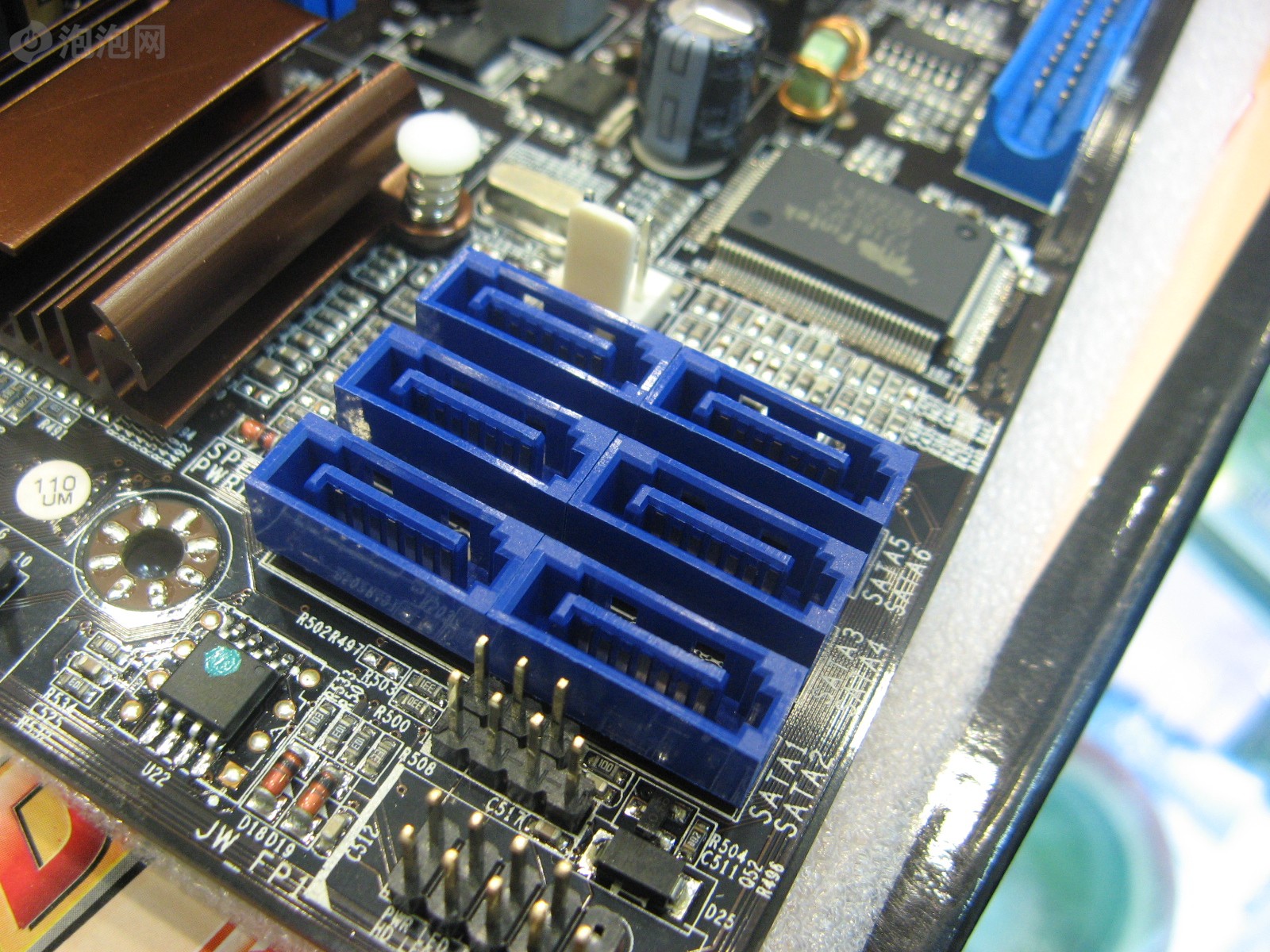 双敏ur880mt-s主板原图 高清图片 ur880mt-s图片下载 第11页_泡泡网