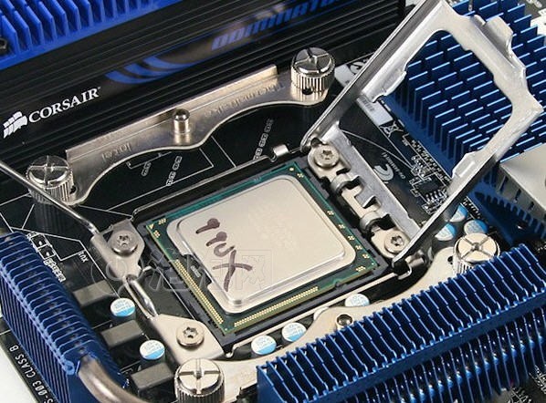 intel酷睿 i7 990x 至尊版(盒) cpu原图 高清图片 酷睿 i7 990x 至尊