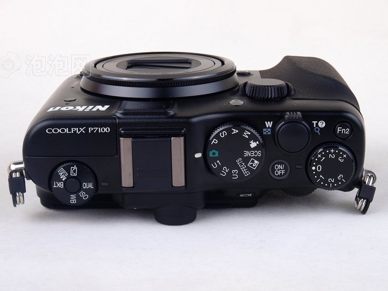 查看尼康p7100 数码相机 黑色(1010万像素 3英寸可翻转屏 7.