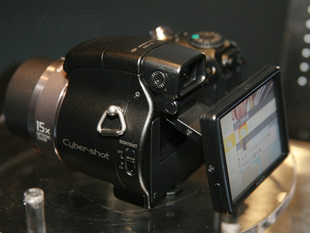 几乎全新索尼行货h9,2g原厂行货卡,包,uv镜,三脚架