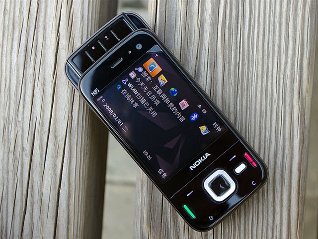 nokian85(2950水货报价,行货报价3900,港行3450)  双向滑盖,2.